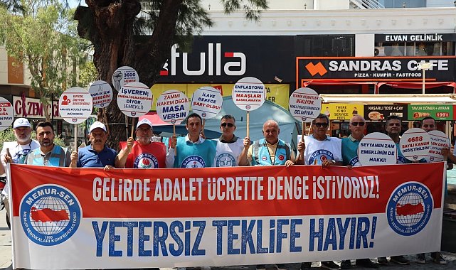 Memur Sen Antalya'da çadır kurup eylem yaptı