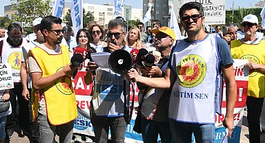 Memurlar iş bırakıp basın acıkması yaptı