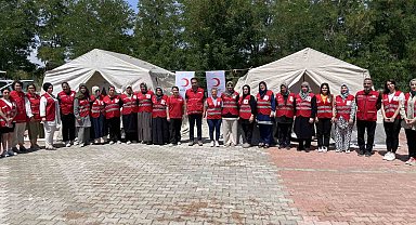 Merhamet Çınarları Kızılay Kadın Gönüllüleri Malazgirt'te