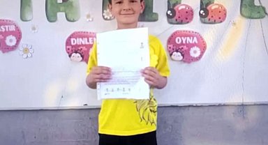 Mermer yüklü kamyon devrildi, sürücünün 7 yaşındaki oğlu hayatını kaybetti