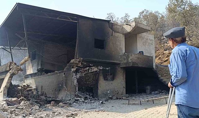 Mersin Valiliği: " Yangınlar kontrol altına alınmış, soğutma çalışmaları devam etmektedir"