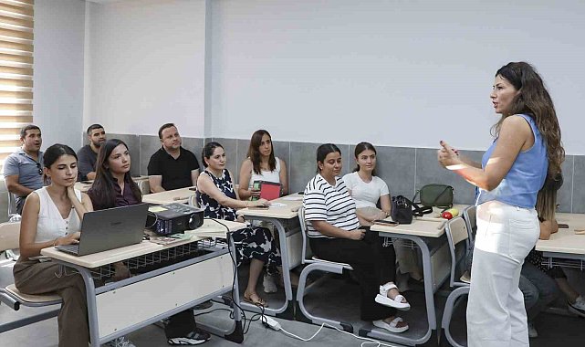 Mersin'de ebeveynlerin çocuklarıyla iletişimine ışık tutuluyor