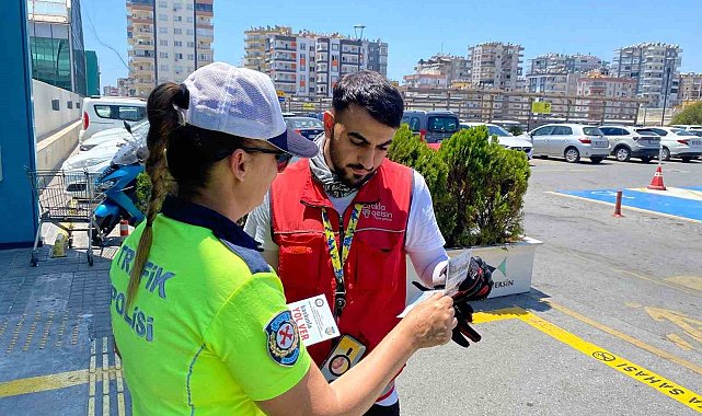 Mersin'de motokuryelere trafik eğitimi
