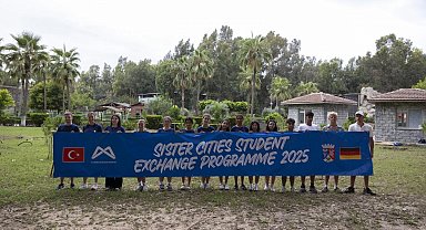 Mersin'de "Kardeş Şehirler Öğrenci Değişim Programı" renkli geçti