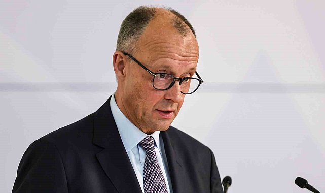 Merz: "Alman hükümeti Gazze Şeridi'nde kullanılabilecek hiçbir askeri teçhizatın İsrail'e ihracatına ikinci bir emre kadar izin vermeyecek"