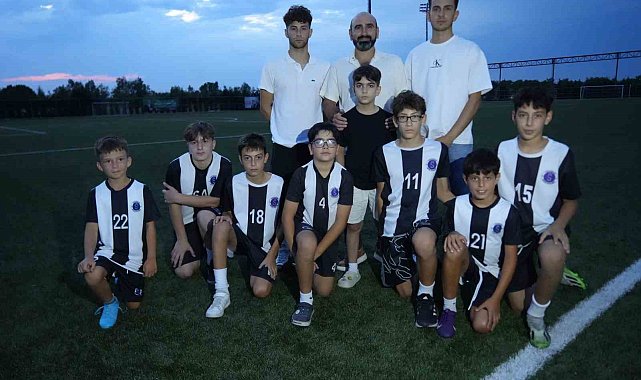 Messi ve Ronaldo hayaliyle sahaya çıkıyorlar