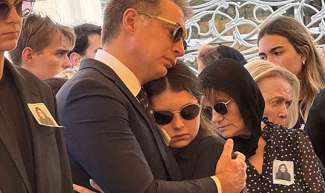 Miami'de hayatını kaybeden 19 yaşındaki Defne Akçakayalıoğlu son yolculuğuna uğurlandı