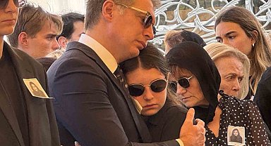 Miami'de hayatını kaybeden 19 yaşındaki Defne Akçakayalıoğlu son yolculuğuna uğurlandı