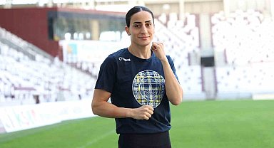Milli boksör Gizem Özer, Dünya Boks Şampiyonası için hazırlıklarını sürdürüyor