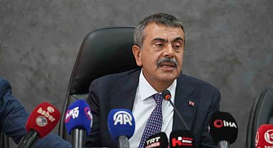 Milli Eğitim Bakanı Tekin'de CHP Genel Başkanı Özgür Özel'e şarkılı gönderme;