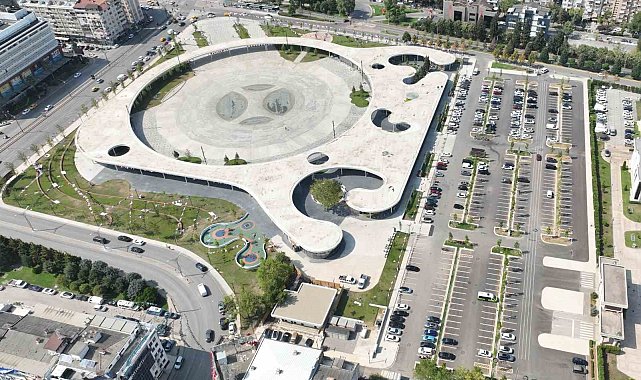 Milli İrade Meydanı otoparkıyla rahatlık sağlıyor
