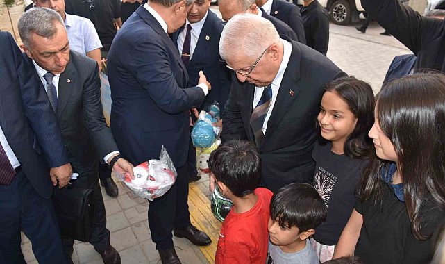 Milli Savunma Bakanı Yaşar Güler Şırnak'ta ziyaretlerde bulundu