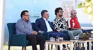 Milli yüzücü Hamit Demir, başarı hikayesini Sincan'da paylaştı