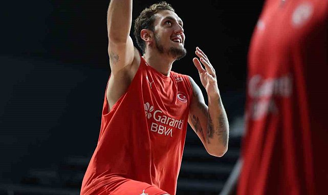 Milliler, hazırlıklarını Basketbol Gelişim Merkezi'nde sürdürdü