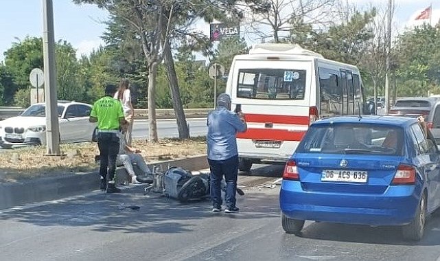 Minibüs ile motosiklet çarpıştı: 1 yaralı