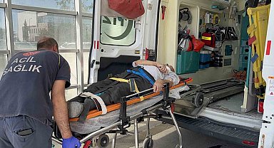 Minibüs yaya çarptı: 1 yaralı