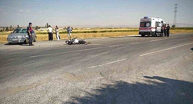 Motosiklet ile otomobil çarpıştı: 1 yaralı