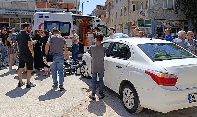 Motosiklet ile otomobil kafa kafaya çarpıştı