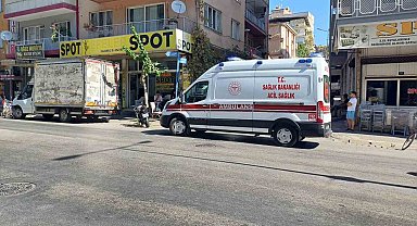 Motosikletle otomobil çarpıştı: 1 yaralı