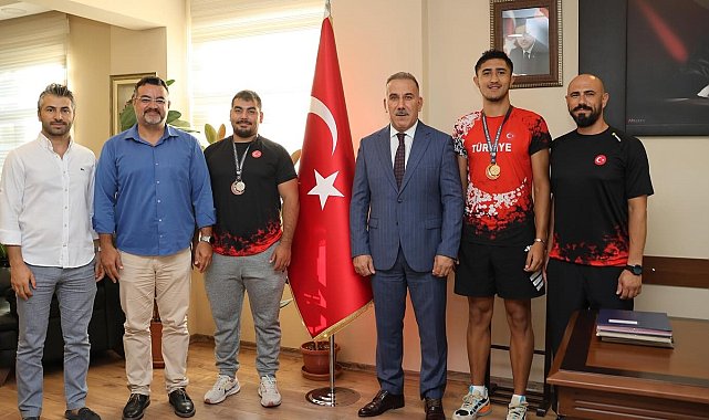 Müdür Yığmatepe, başarılı sporcuları ağırladı