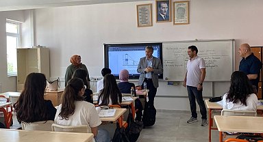 Müdür Yılmaz: "Öğrencilerimizle birlikte daha güçlü bir gelecek için sahadayız"