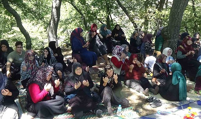 Mudurnu'da Hacet Bayramı coşkusu: Yüzlerce kişinin katılımıyla kutlandı