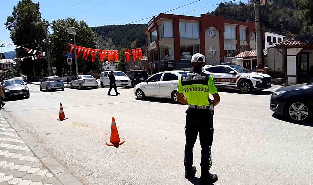 Mudurnu'da trafik denetimleri jandarmaya emanet