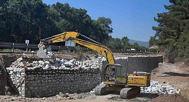 Muğla'da yollar sanat yapılarıyla güçleniyor