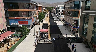 Muhsin Yazıcıoğlu Caddesi'nde asfalt serim çalışması başladı