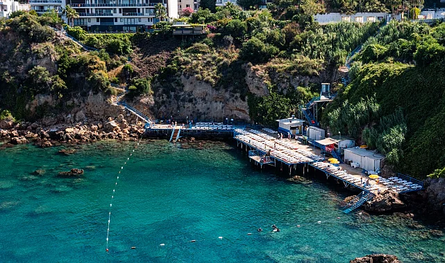 Muratpaşa Falez Plajları yazın vazgeçilmez rotası oldu