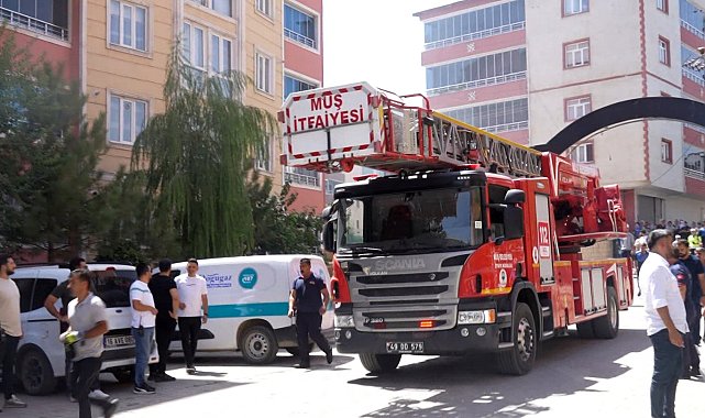 Muş'ta 7 katlı binada yangın: 6 kişi hastaneye kaldırıldı