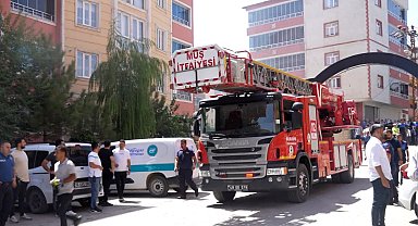 Muş'ta 7 katlı binada yangın: 6 kişi hastaneye kaldırıldı
