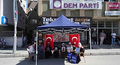Muş'ta ailelerin evlat nöbeti sürüyor
