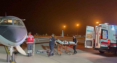 Muş'ta bisiklet sürerken otomobil çarpan çocuk ambulans uçakla Ankara'ya sevk edildi