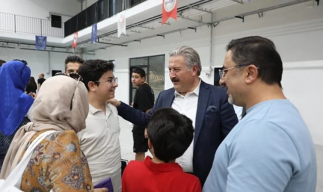 Mustafa Palancıoğlu Havacılık Lisesi'nin yeni öğrencileriyle tanıştı