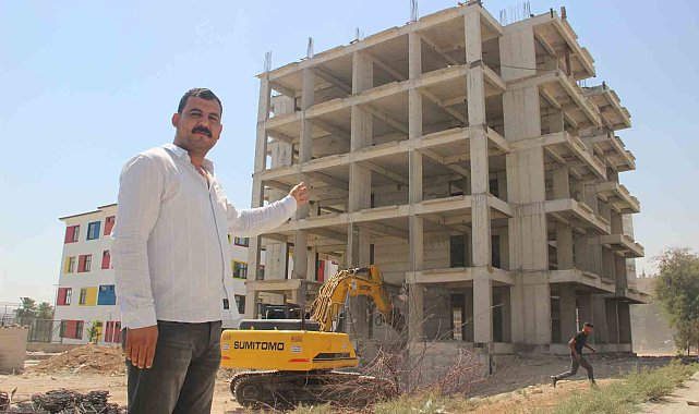 Müteahhit kendisini ihbar etti: Bina mühürlenerek yıkımı yapıldı