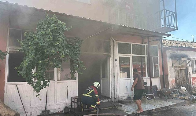 Nazilli'deki ekmek fırınında çıkan yangın panikletti