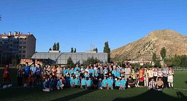Oltu'da Yaz Kur'an Kursları Futbol Turnuvası sona erdi