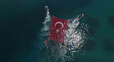 Ölüdeniz JAK Timinden coşkulu Zafer Bayramı kutlaması