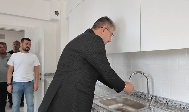 Ömürlük konutlar depremzedelere teslim edildi