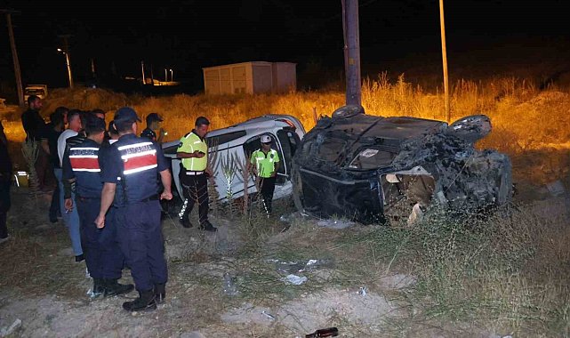 Önündeki araca çarptı, iki araç da takla attı: 2'si ağır 5 yaralı