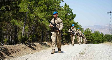 Orman yangınına karşı jandarma komandoların gözü yeşil doğada