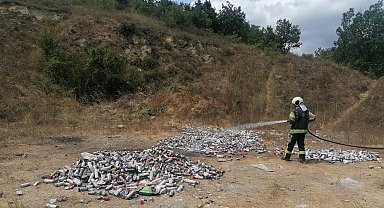 Ormana bırakılan yüzlerce sprey kutusu paniğe sebep oldu