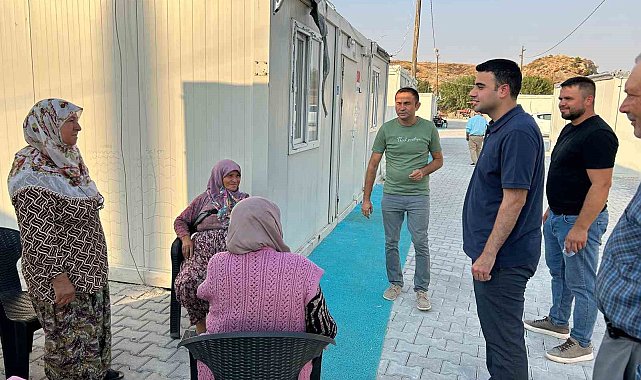 Osmaneli Kaymakamı Abdüssamed Kılıç yangından etkilenen vatandaşlarla buluştu