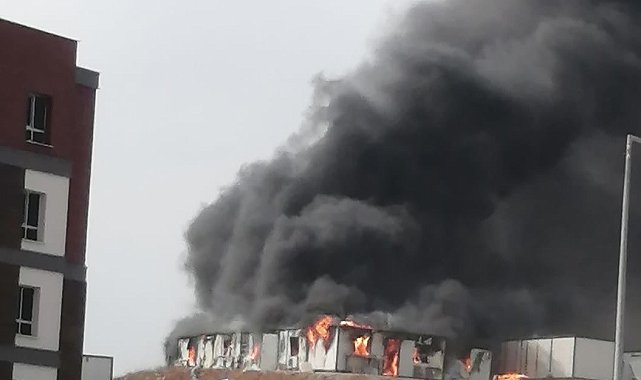Osmaniye'de inşaat işçilerinin kaldığı konteynerde yangın