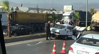 Otomobil tankere çarptı sürücü ağır yaralandı