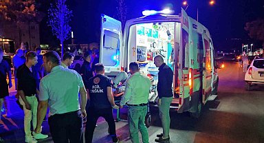 Otomobile arkadan çarpan motosiklet sürücüsü yaralandı