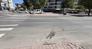 Otomobilin çarptığı bisikletlinin hayatını kaybettiği kaza kamerada
