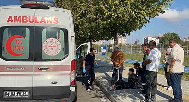 Otomobilin çarptığı elektrikli bisikletli çocuk yaralandı