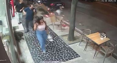Otomobille çarpışan motosikletteki 2 kişi böyle savruldu: 3 yaralı